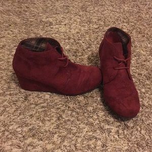 Maroon Colored Women’s Wedged Booties